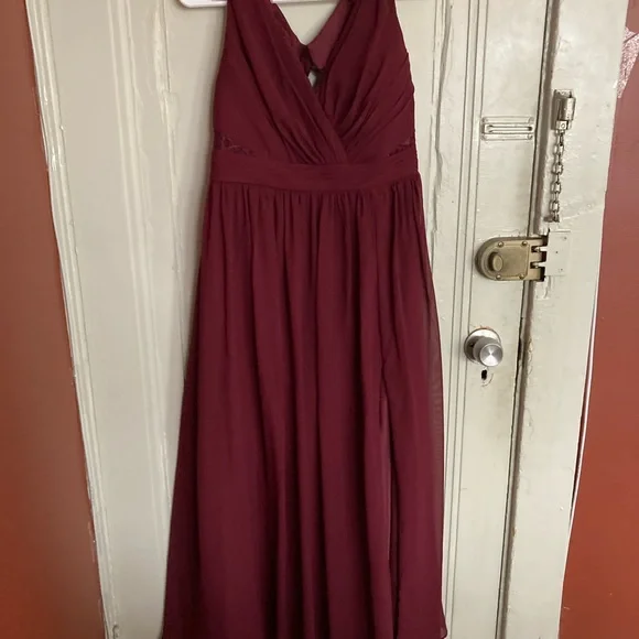 reading bridesmaid dresses Lauren Ralph Lauren Evening Long Sleeve Gown  eKlozet